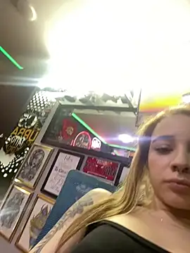 karla-thomsom10 online show from February 7, 12:25 am