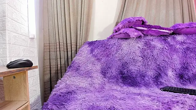 Snapshot of aliaandadara chatting on September 22, 12:47 pm aliaandadara online show from September 22, 12:47 pm