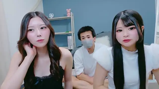 Reto-sama online show from April 17, 12:40 pm