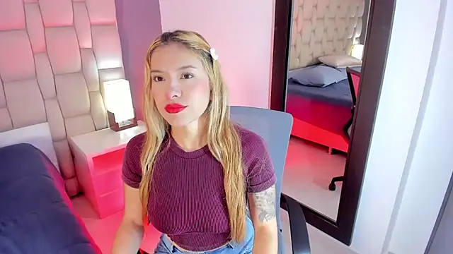 Snapshot of LexxyBunny_ chatting on September 24, 11:31 am LexxyBunny online show from September 24, 11:31 am