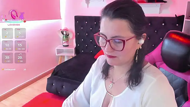 D Martii online show from October 4, 1:39 pm