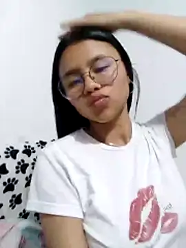 SofieLove 01 online show from April 11, 7:03 am