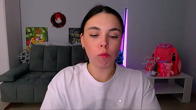 queenofthesense  online show from November 25, 3:14 pm