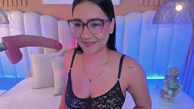 noa moon online show from February 27, 3:39 am