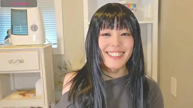 Snapshot of Nana_with chatting on October 22, 12:48 am Nana with online show from October 22, 12:48 am