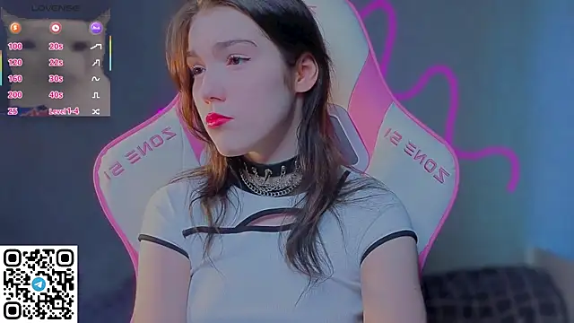 Sophie SkyAngel online show from May 3, 3:15 pm