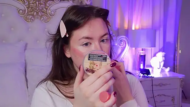 MeganStrain online show from December 4, 3:20 am