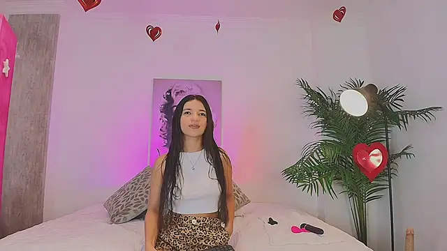 LUNAA    online show from February 23, 4:02 am