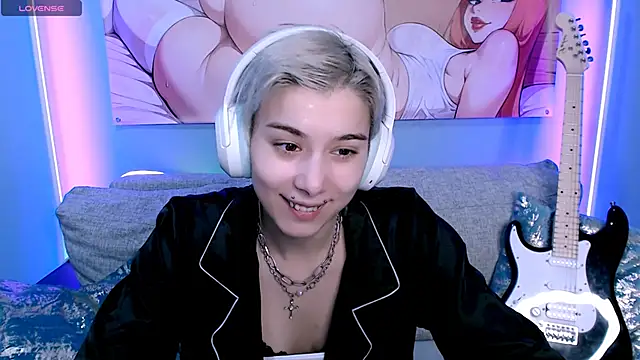 SophieAsh online show from November 16, 10:37 am