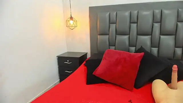 dakota roussee online show from October 20, 1:58 pm