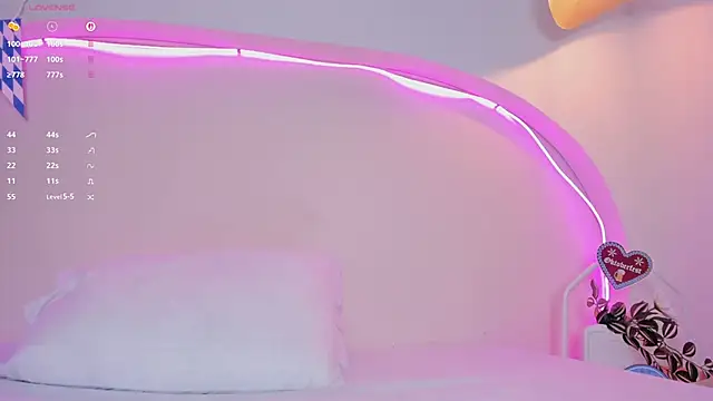 sweetluu  online show from September 27, 3:41 pm