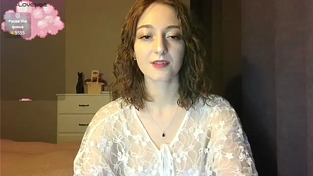 white liillyy online show from December 22, 11:52 pm