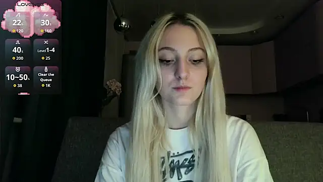 white liillyy online show from September 13, 11:13 pm