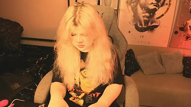 LilithNelson online show from October 25, 6:04 pm