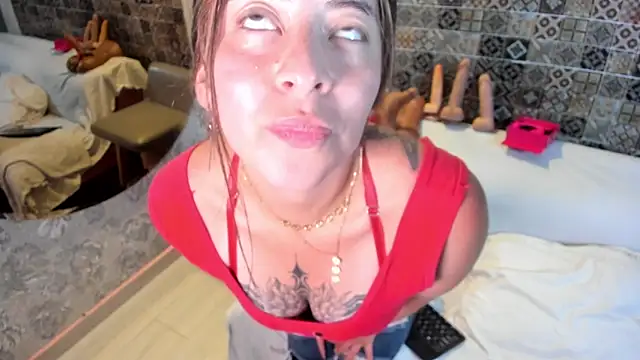 Keyla ruiz  online show from April 11, 6:33 pm