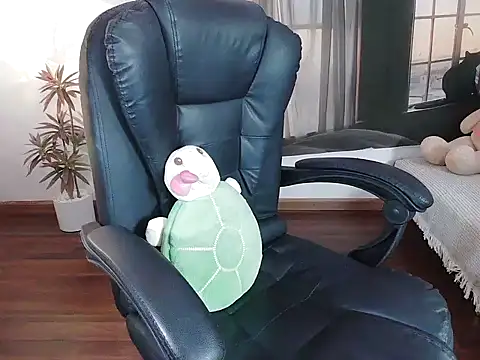 Suzie Wet Cave online show from November 14, 12:27 pm