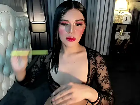 naughtyandreaxx online show from November 3, 7:34 am