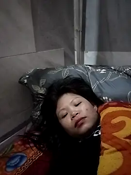 LinhNa999 online show from February 12, 1:02 pm