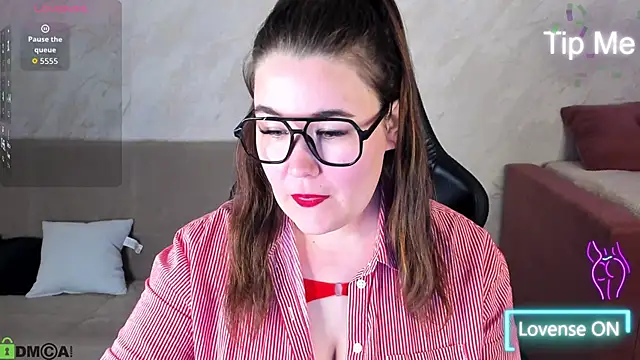 Snapshot of Tara_Torres chatting on September 18, 2:26 pm Tara Torres online show from September 18, 2:26 pm