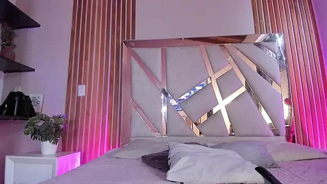 sweet tamara  online show from November 15, 8:32 pm