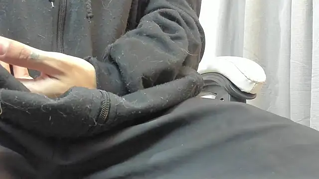 MilkWhore1 online show from March 3, 8:48 pm