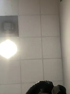 honestlychina online show from February 20, 7:04 pm