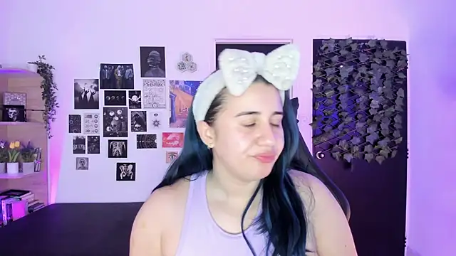 Lana Herondale online show from December 18, 9:14 am