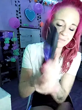 Purple2StayThnxx online show from October 23, 7:31 pm