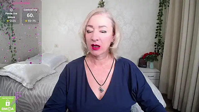 hunters woman online show from November 11, 2:14 pm