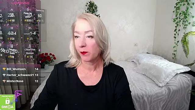 hunters woman online show from September 29, 4:23 pm