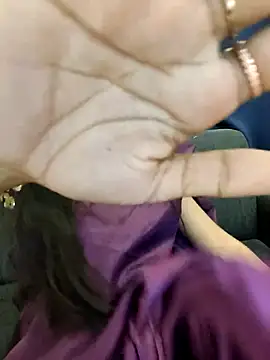 priya 26 online show from October 4, 3:01 am