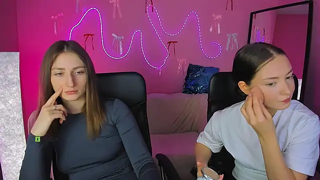 eva smiith  online show from March 10, 6:50 am