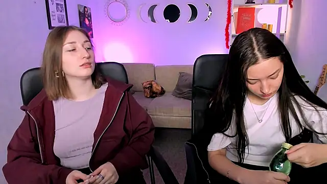 eva smiith  online show from April 7, 5:42 am