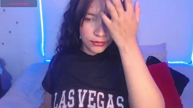 Snapshot of mia_blue01 chatting on October 20, 9:29 pm mia blue01 online show from October 20, 9:29 pm