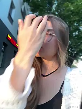 Amia mur online show from September 21, 4:16 pm