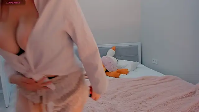 yuna loon online show from September 21, 2:16 pm