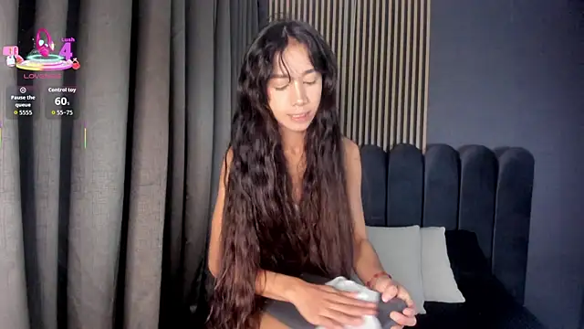 Snapshot of Gina_77 chatting on September 15, 12:13 pm Gina 77 online show from September 15, 12:13 pm
