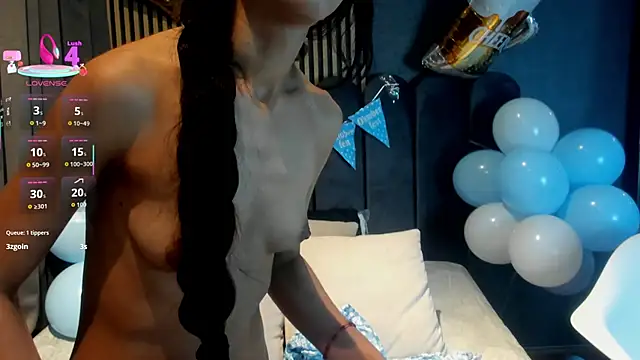 Snapshot of Gina_77 chatting on September 24, 12:26 pm Gina 77 online show from September 24, 12:26 pm