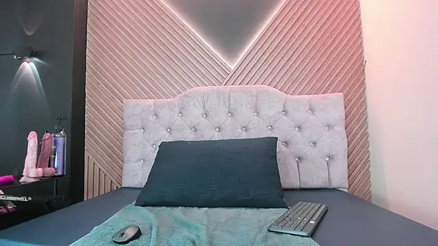 Nyx Moon online show from March 5, 12:28 am