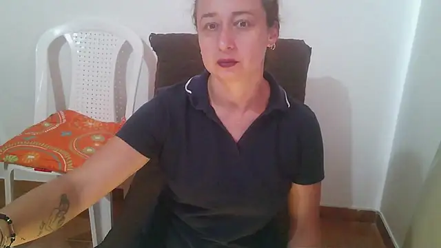 Milf Valeria online show from May 27, 3:53 pm