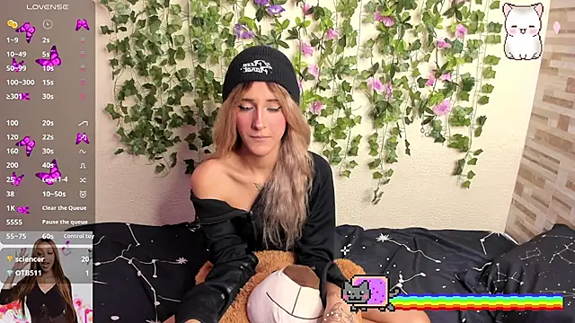 Snapshot of Amy_Moonlight chatting on October 19, 10:45 pm Amy Moonlight online show from October 19, 10:45 pm