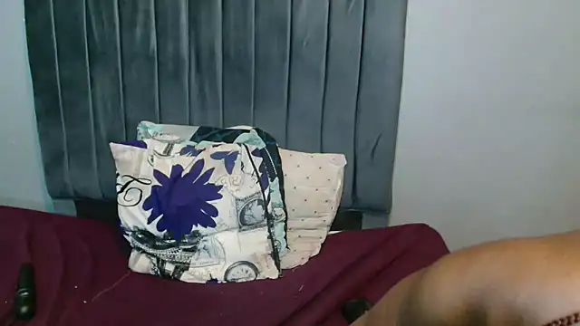 ChubbyBuddyxXx online show from September 18, 11:36 pm