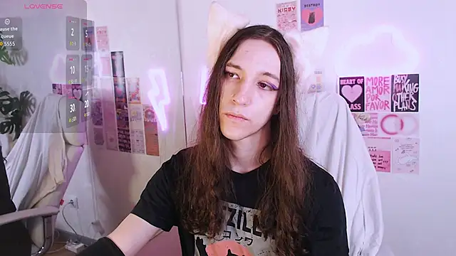 SilverMuse online show from March 2, 10:59 pm