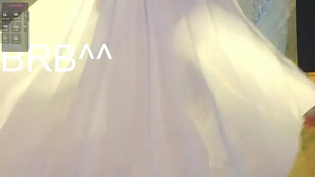 Snapshot of miss_bubbles_ chatting on October 14, 12:46 am miss bubbles online show from October 14, 12:46 am