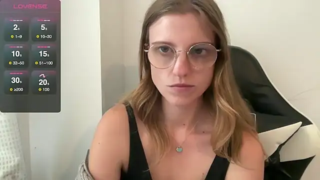 BustyKellyXXX online show from September 14, 10:46 am