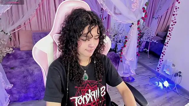 Snapshot of bunny_curly chatting on September 14, 2:48 pm bunny curly online show from September 14, 2:48 pm