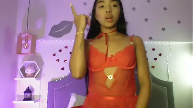 pocahontamoon online show from December 1, 6:32 pm