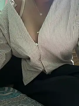 sassylisa online show from June 19, 5:05 pm