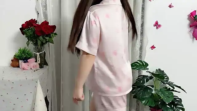 Amelia-babee online show from May 13, 4:24 pm
