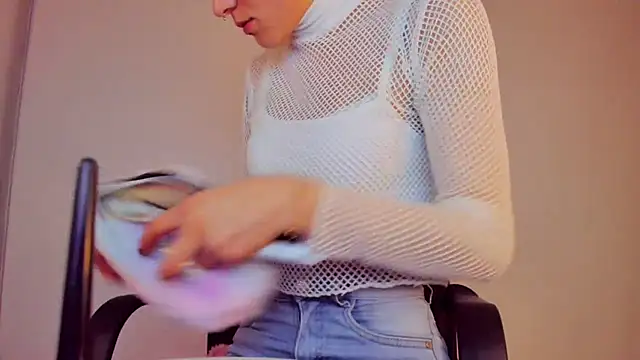 Madison charlotte online show from October 23, 4:40 am